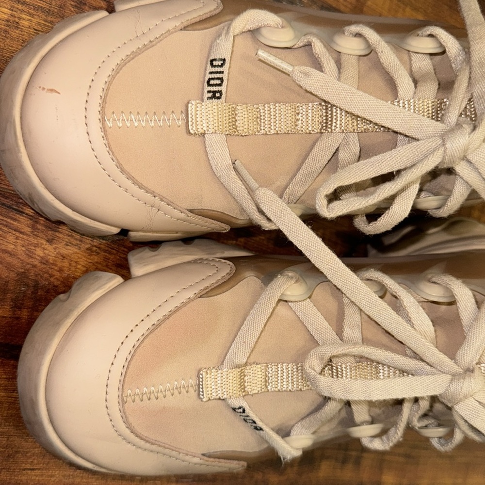 Dior Sneaker - Picture 8 of 10